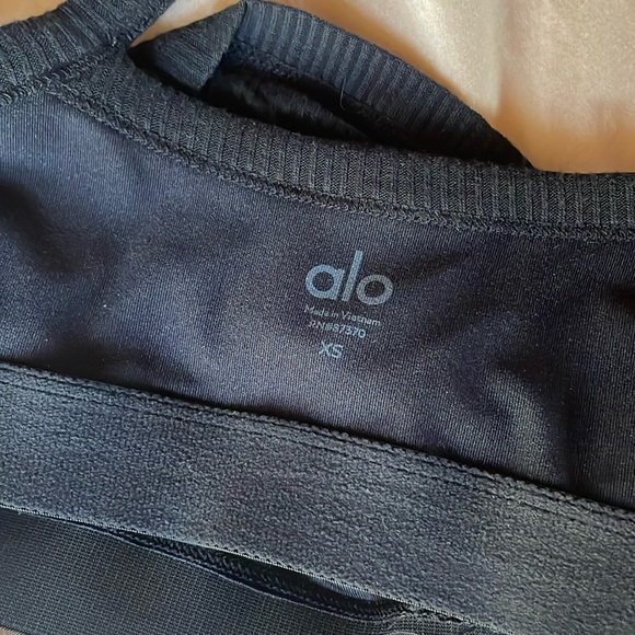 Alo Ribbed Cropped Bra Tank - Picture 3 of 4